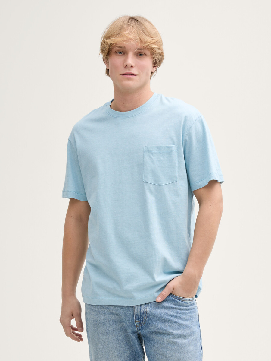 lässiges t-shirt mit brusttasche