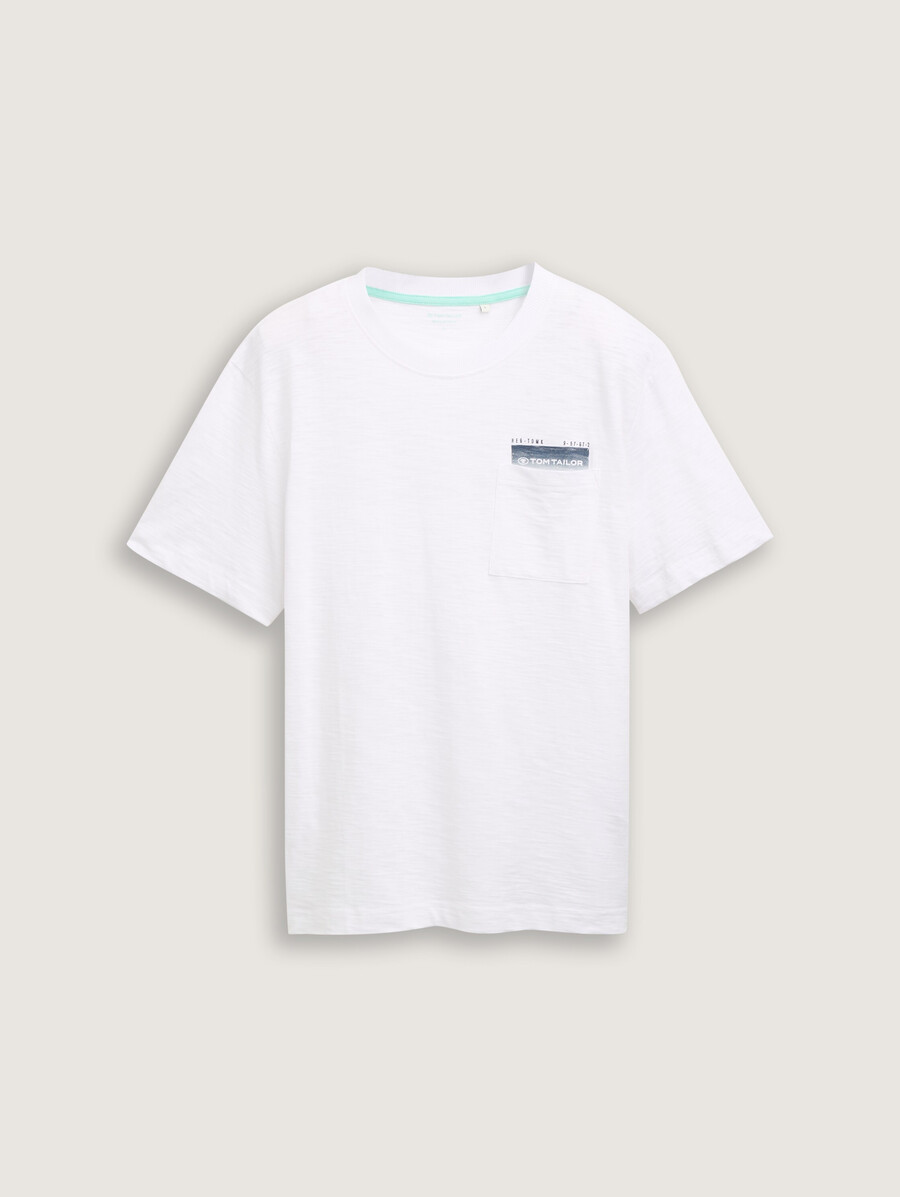 t-shirt mit brusttasche