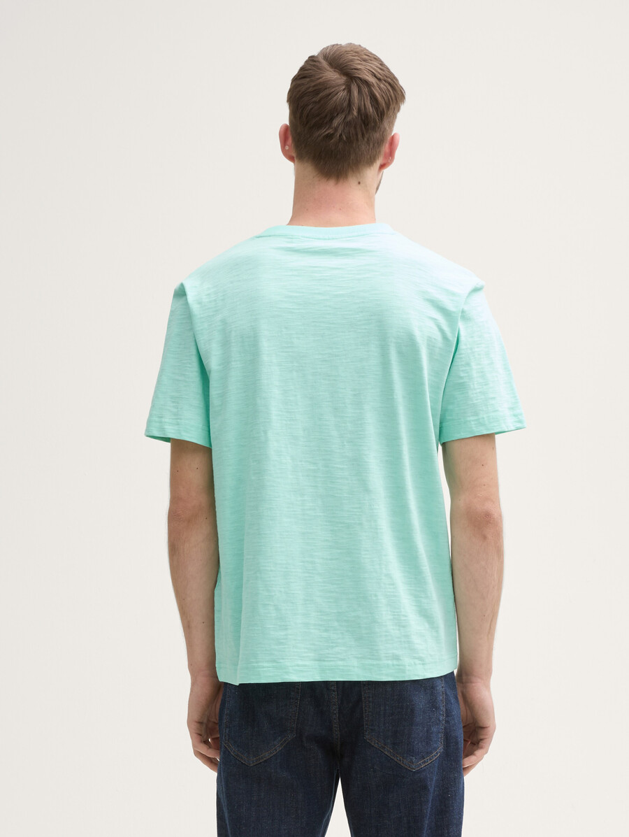 t-shirt mit brusttasche