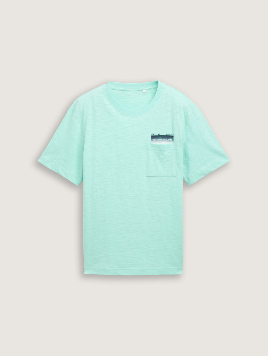 t-shirt mit brusttasche