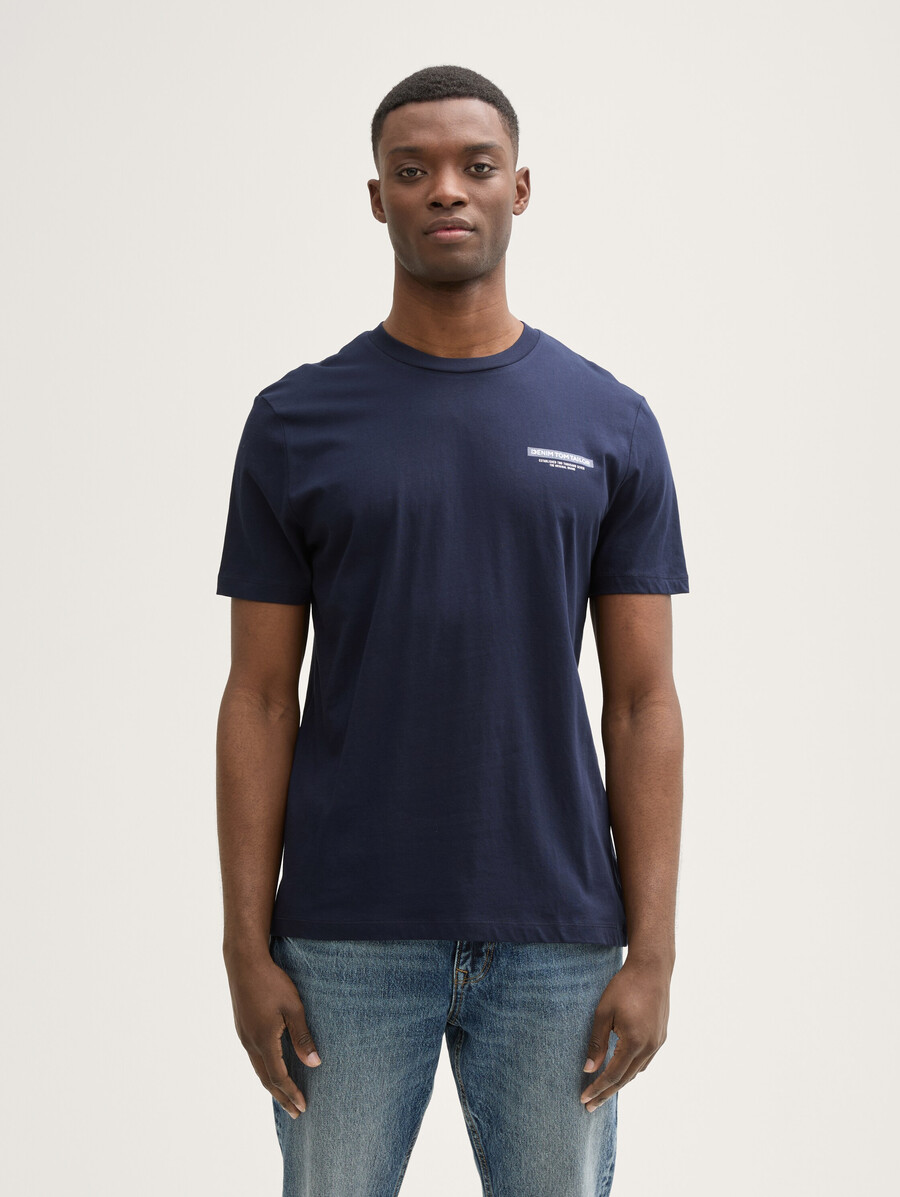 einfaches t-shirt mit logodruck