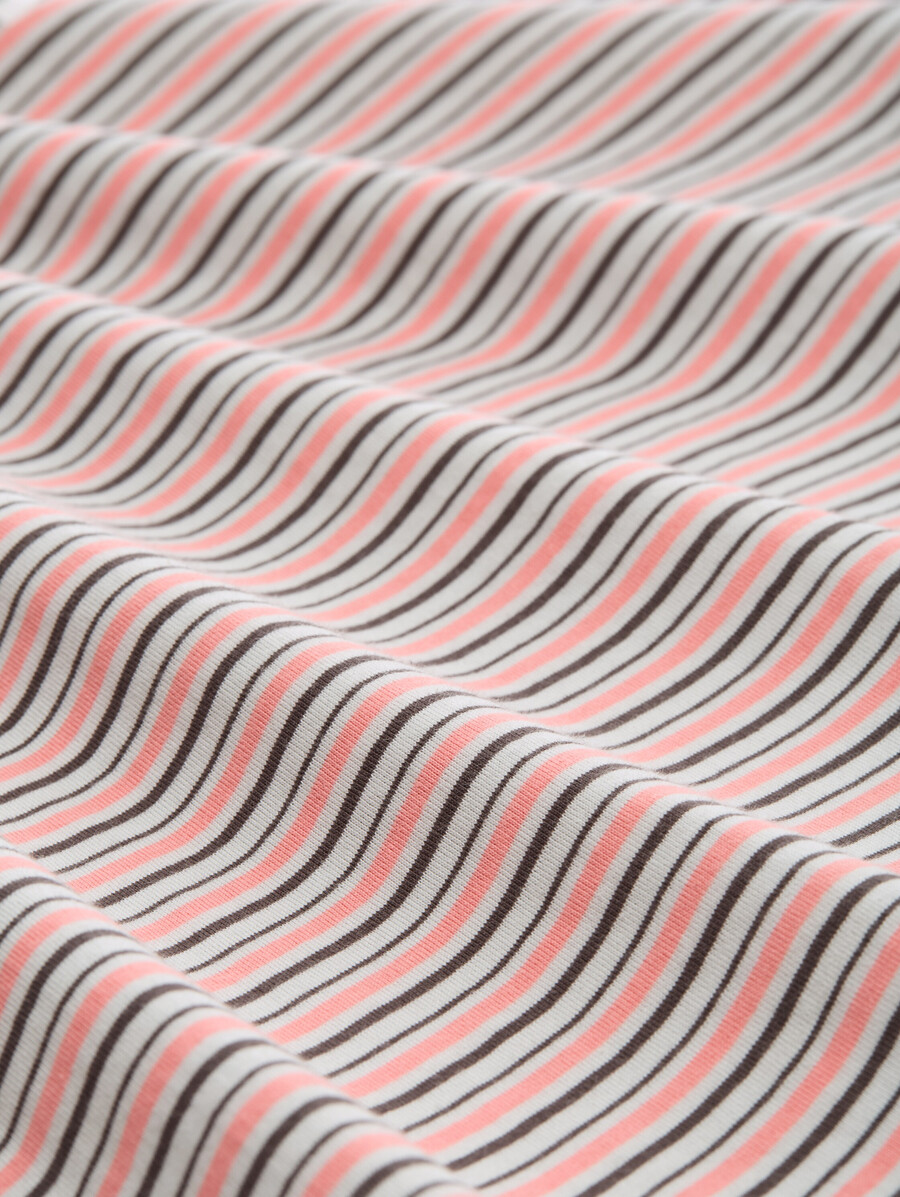 lässiges t-shirt mit streifenmuster