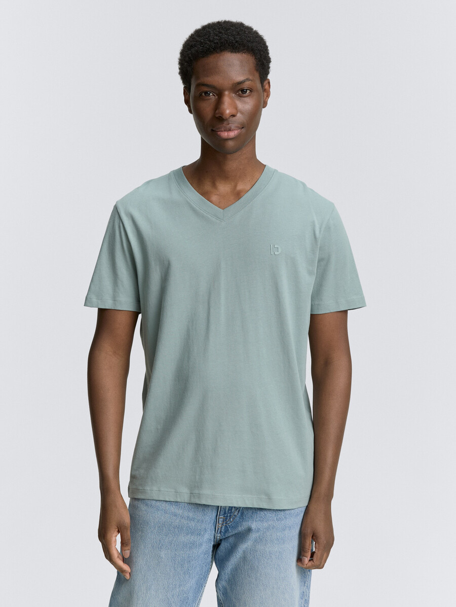 einfaches t-shirt mit v-ausschnitt