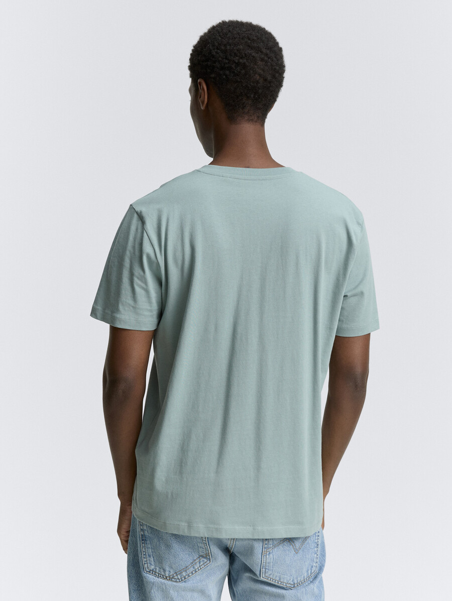 einfaches t-shirt mit v-ausschnitt