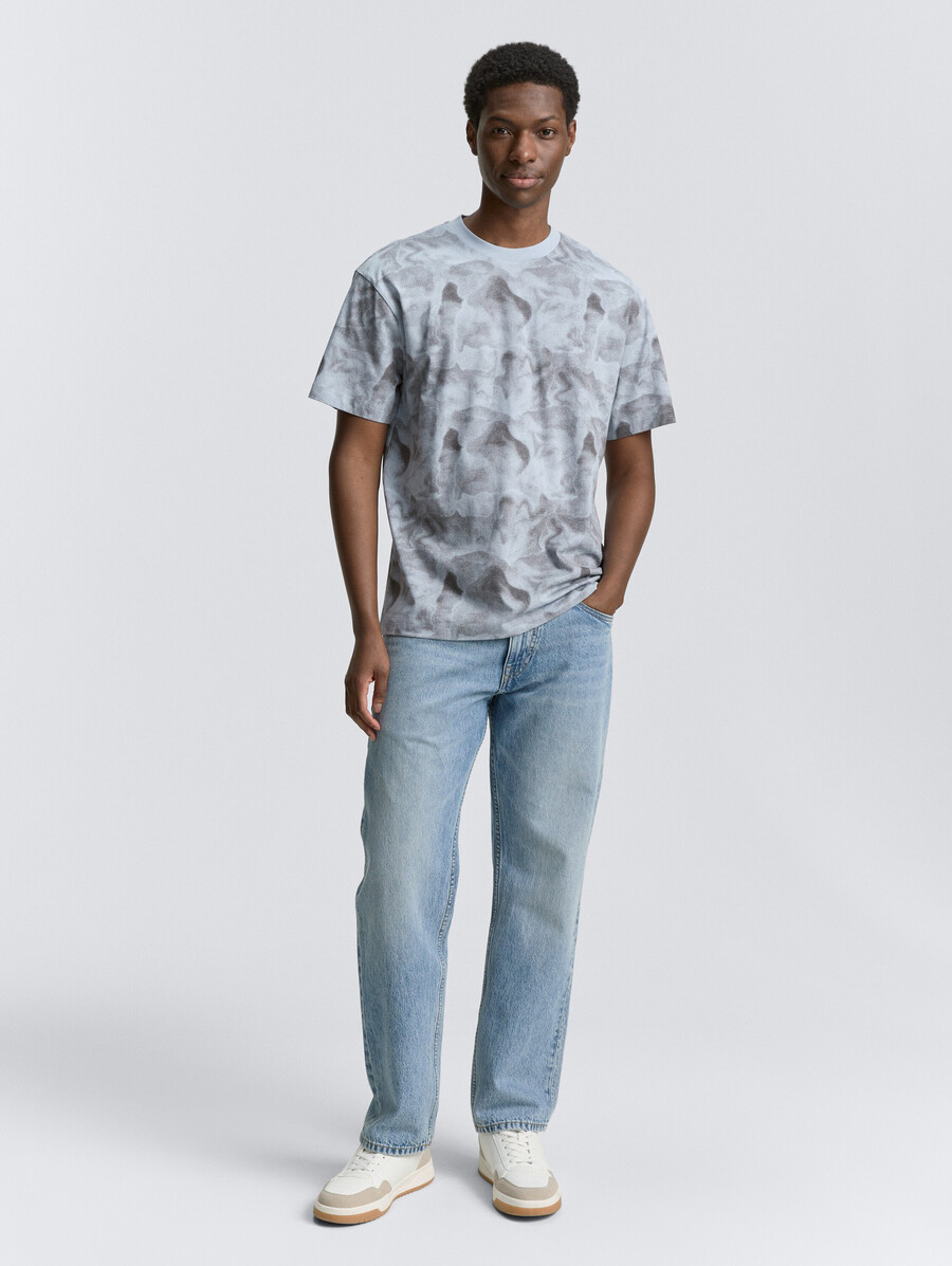 lässig geschnittenes t-shirt mit allover-print