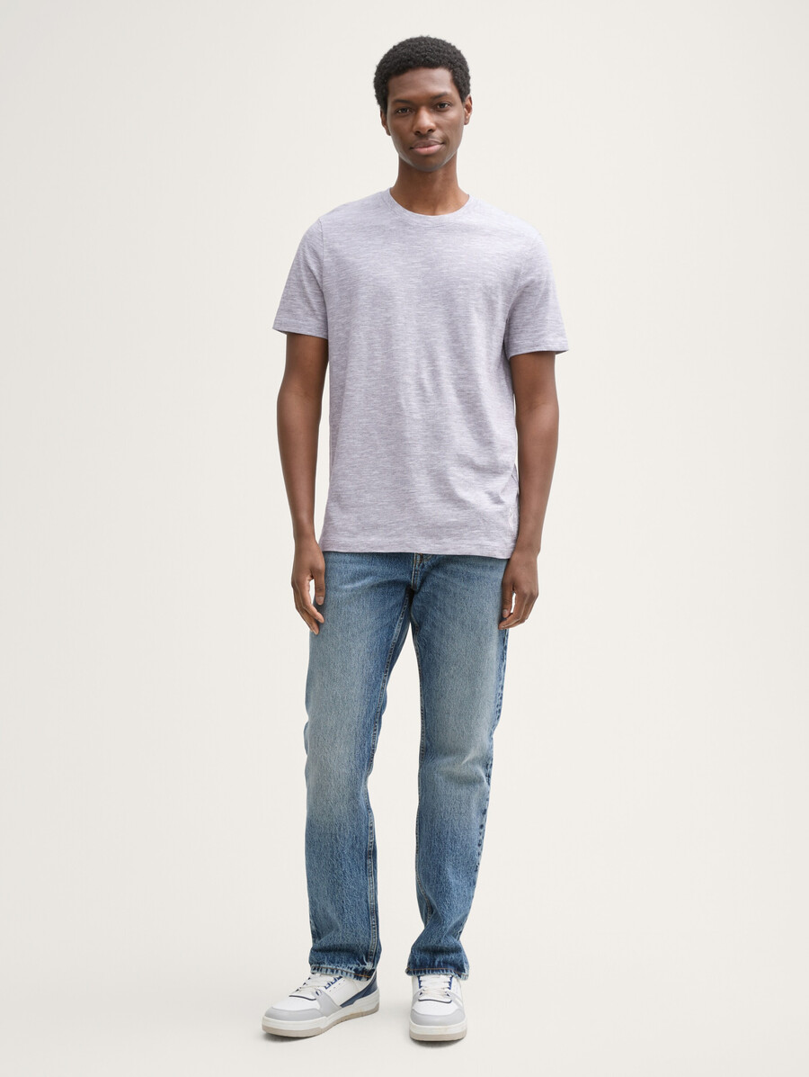 basic-t-shirt im melange-look