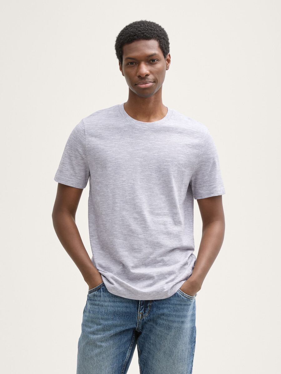 basic-t-shirt im melange-look