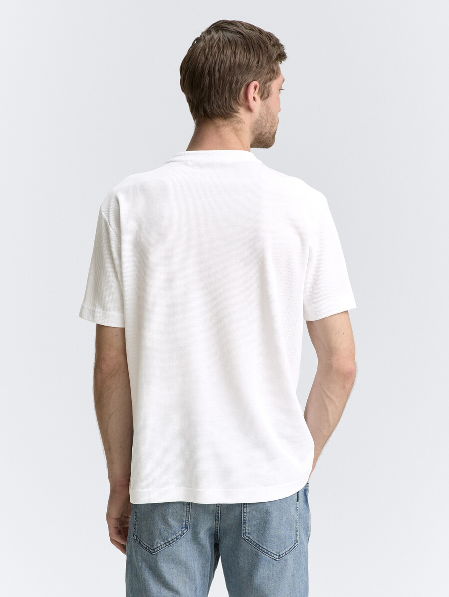 einfaches t-shirt mit struktur