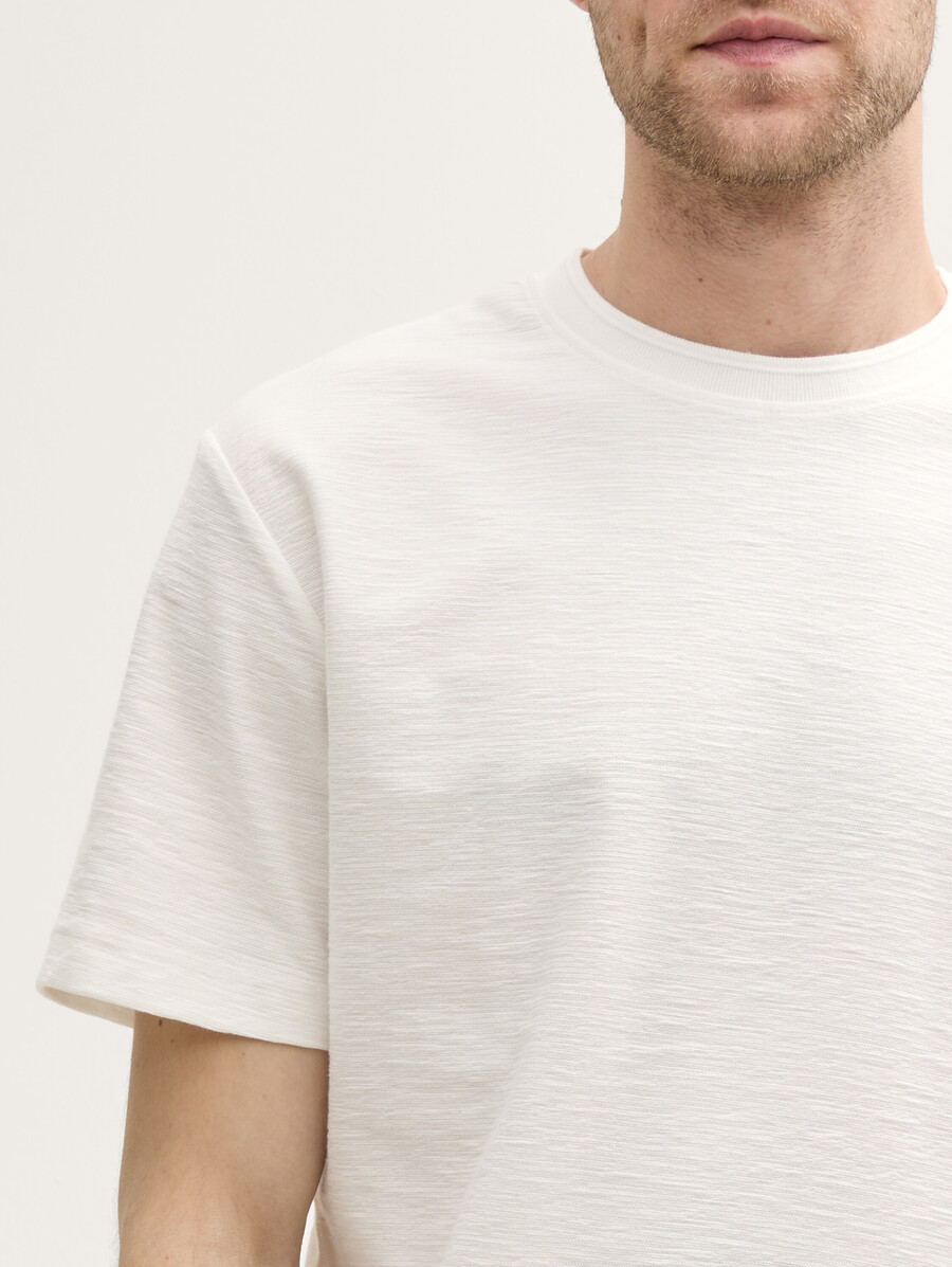 einfaches t-shirt mit struktur