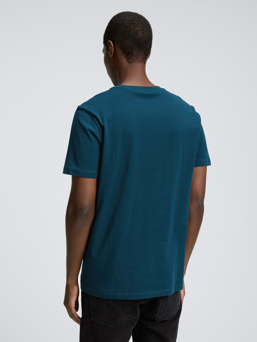 einfaches t-shirt mit logodruck