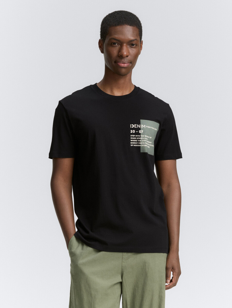 einfaches t-shirt mit logodruck