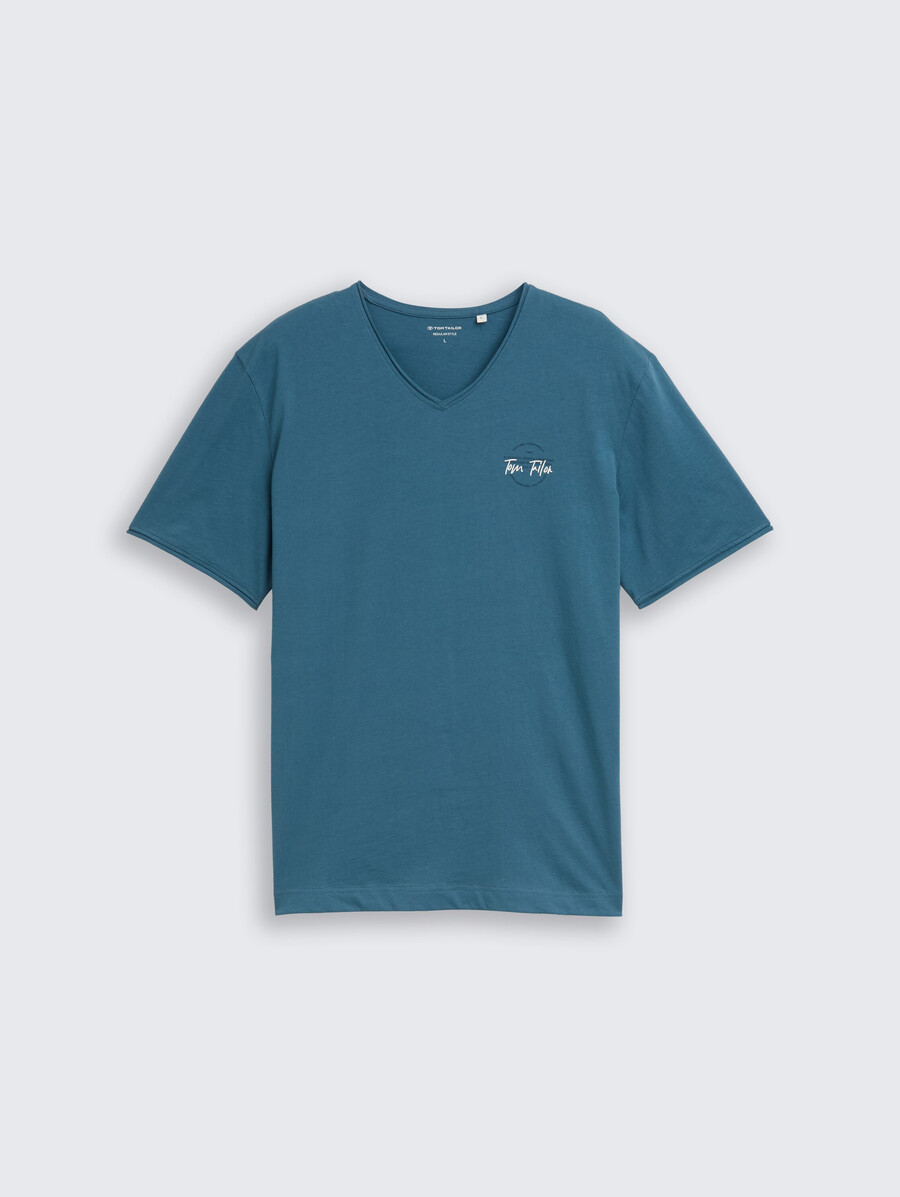 t-shirt mit v-ausschnitt