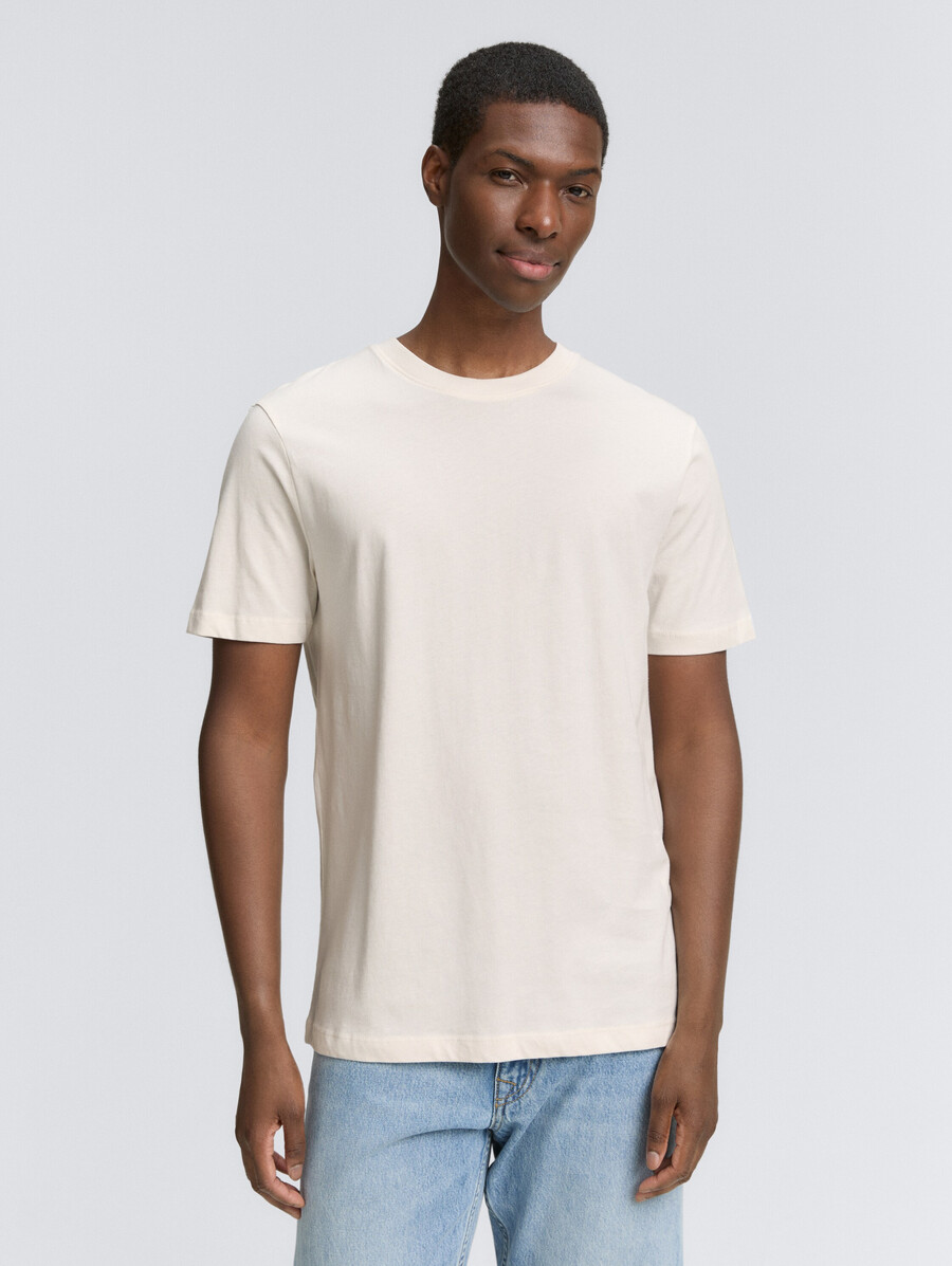 basic-t-shirt in einfarbigen farben