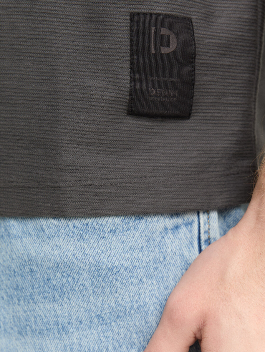 t-shirt mit struktur