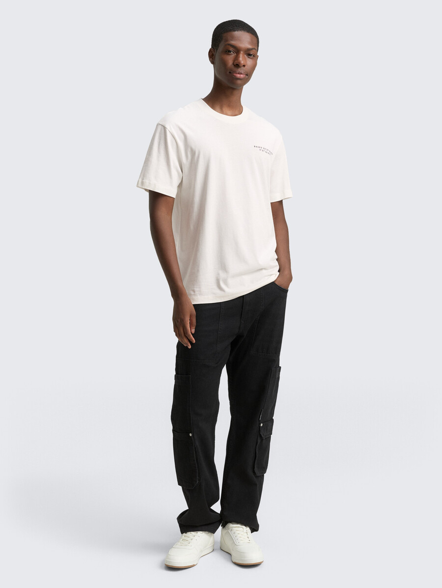 lässiges t-shirt mit aufdruck