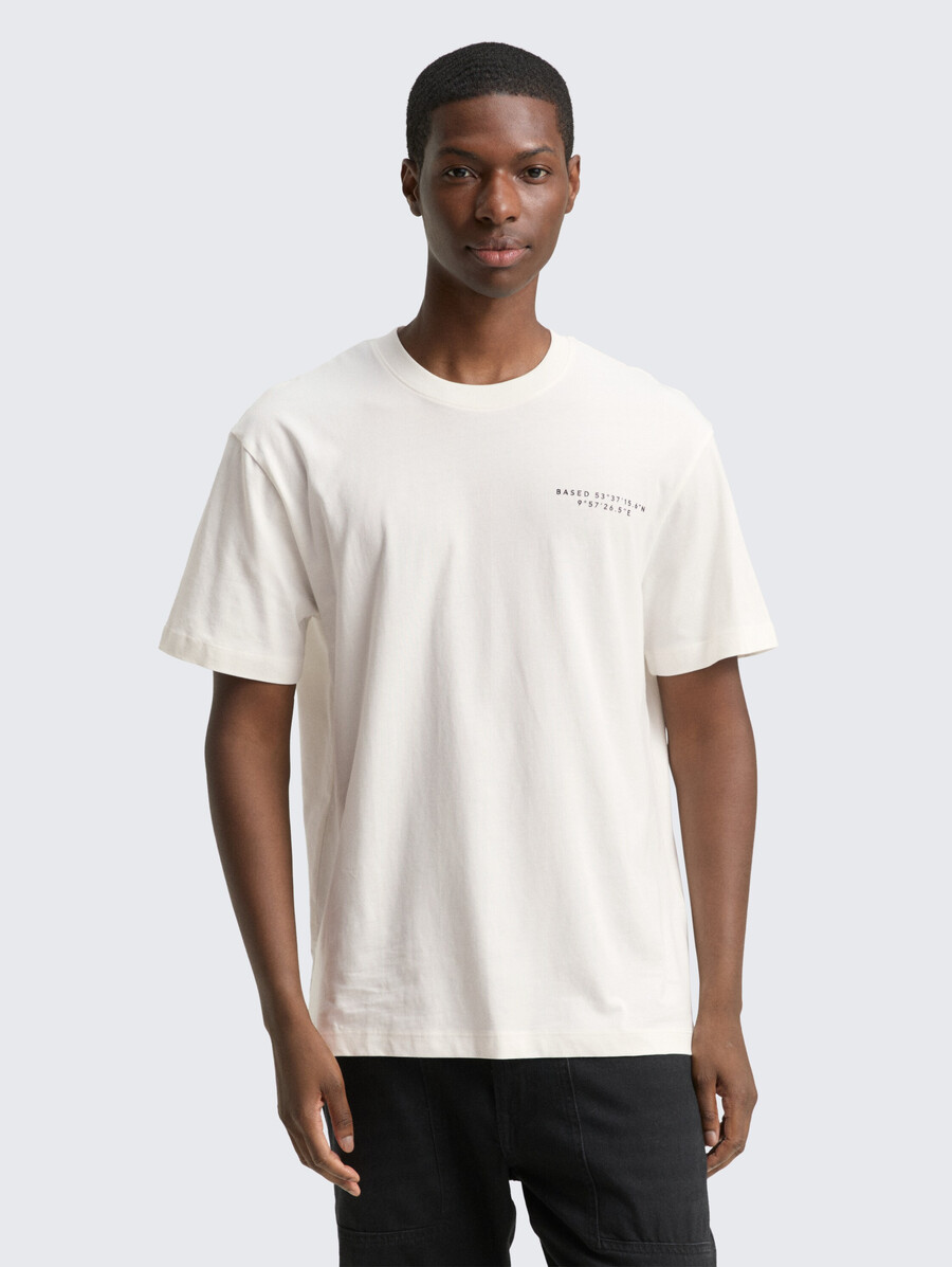 lässiges t-shirt mit aufdruck