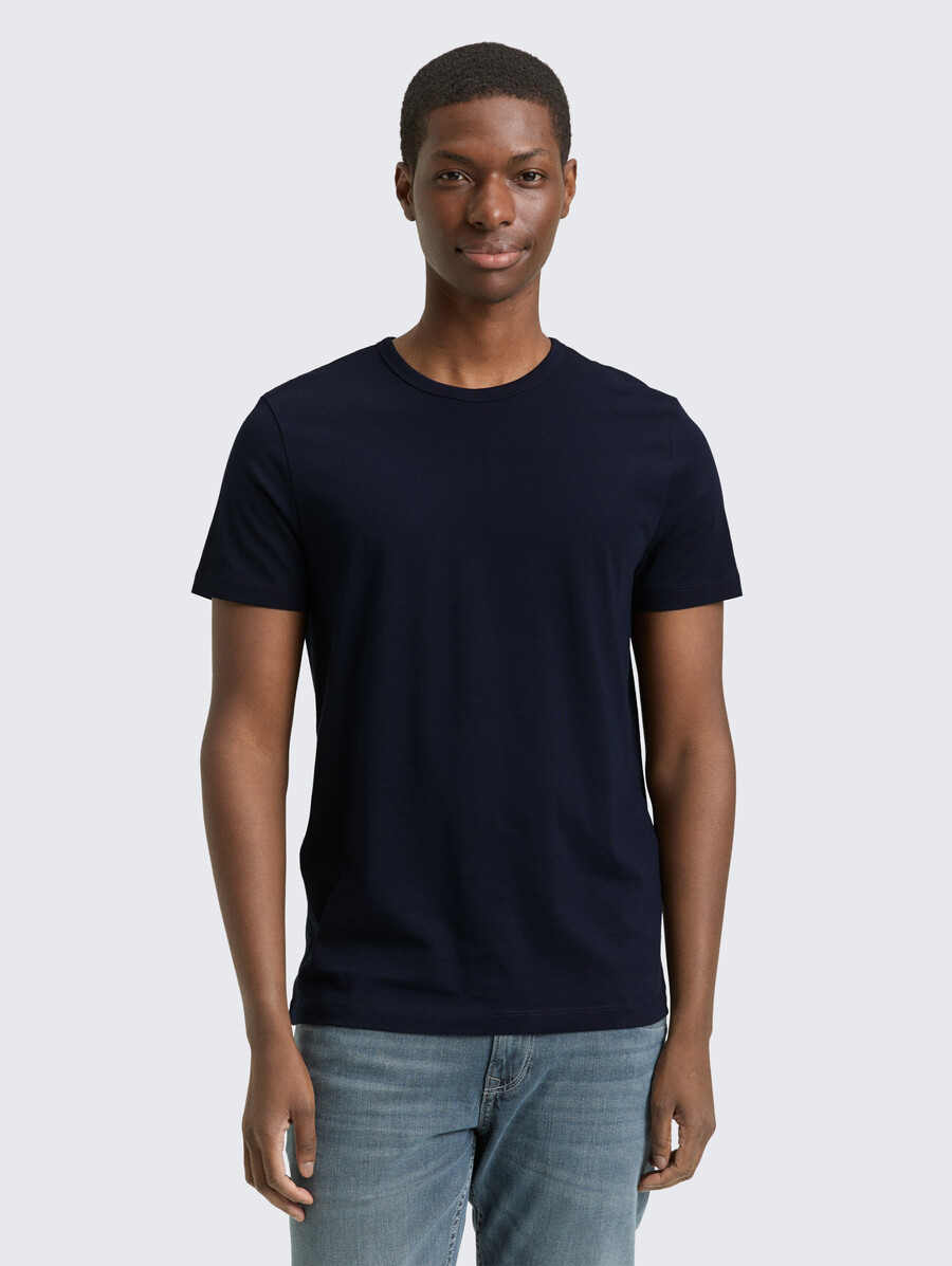 schmal geschnittenes baumwoll-t-shirt
