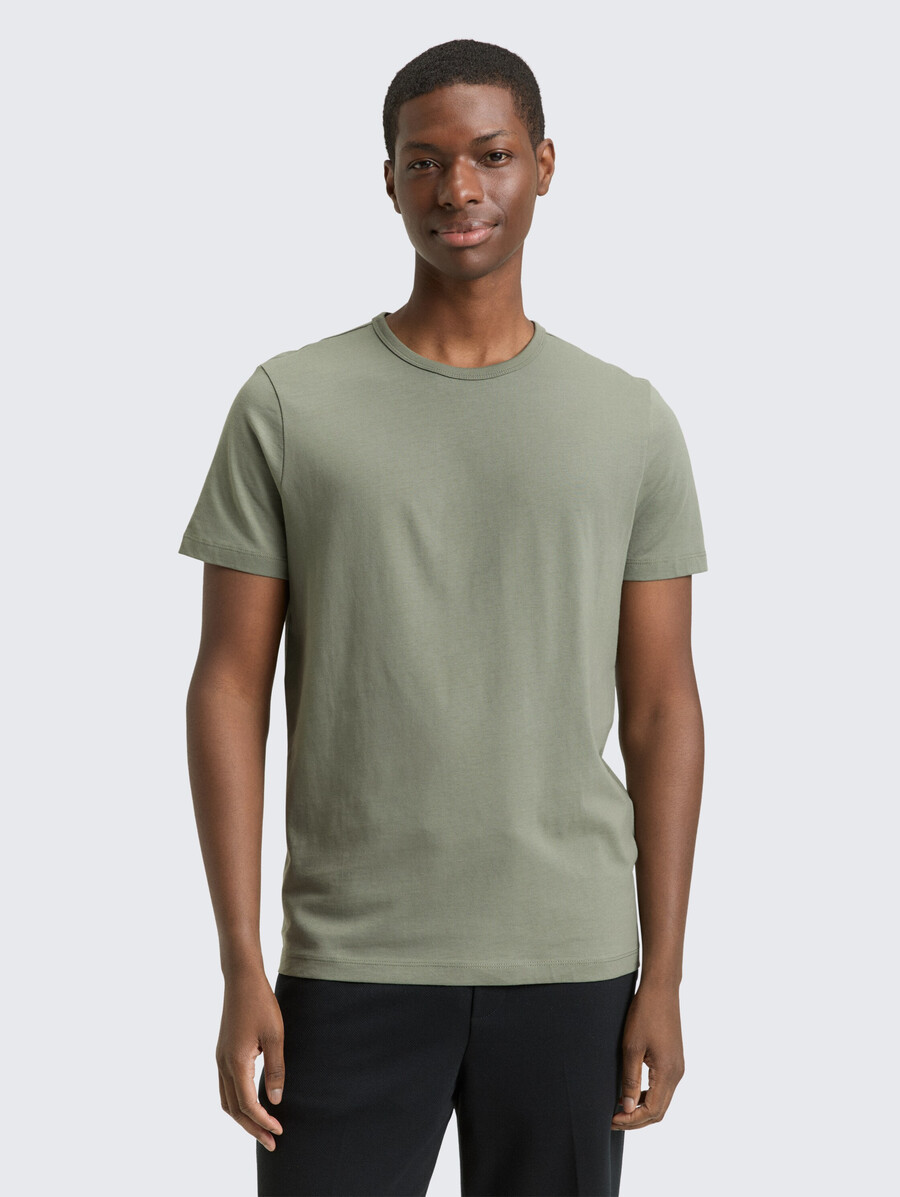 schmal geschnittenes baumwoll-t-shirt