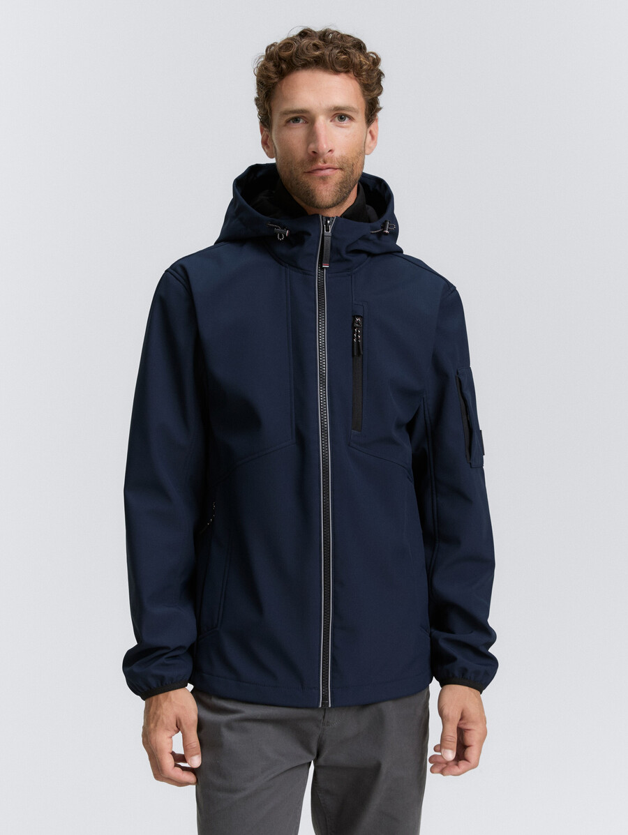 softshelljacke mit kapuze