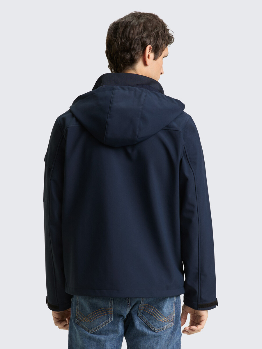 softshelljacke mit kapuze