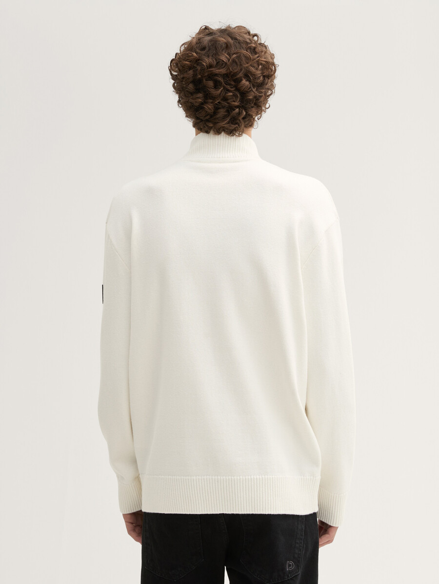 lässig geschnittener strickpullover von troyer