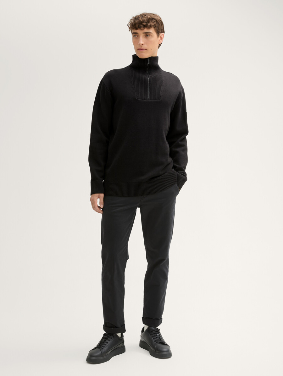 lässig geschnittener strickpullover von troyer