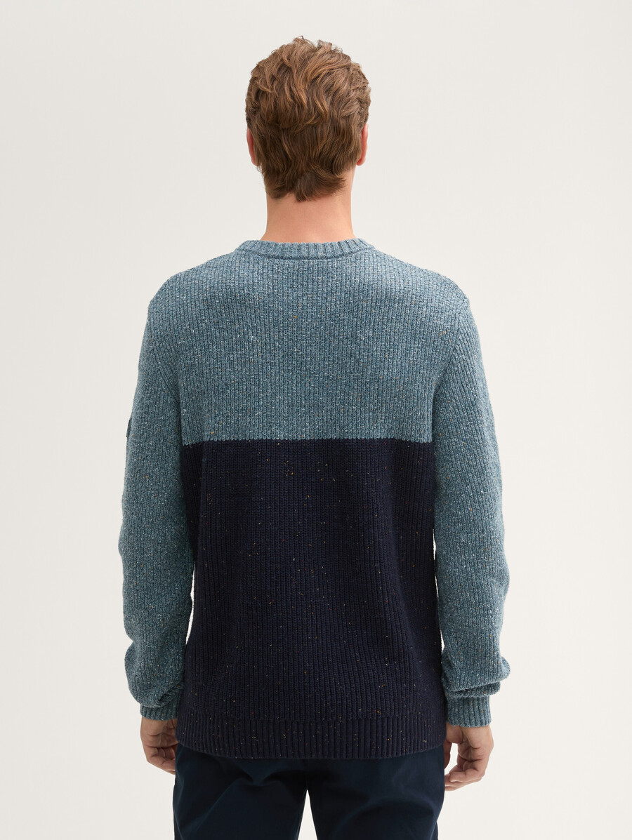 strickpullover mit strukturierter materialmischung