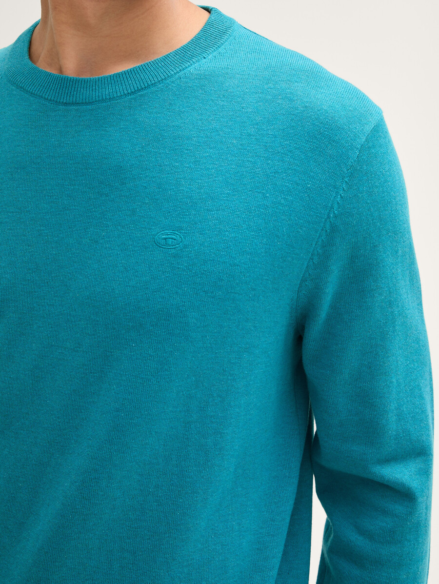 einfacher strickpullover aus baumwolle