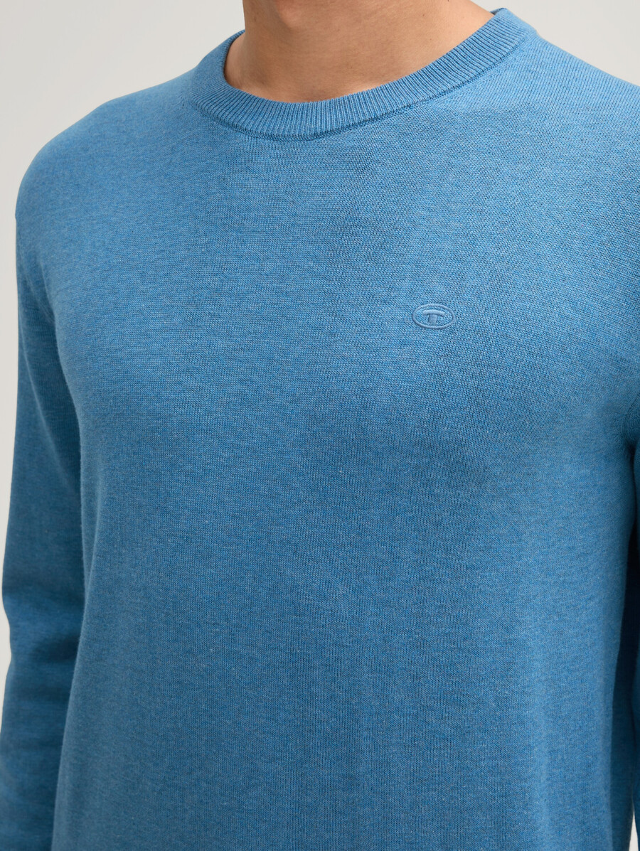 einfacher strickpullover aus baumwolle