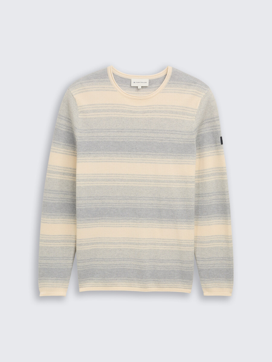 gestrickter pullover mit streifenmuster