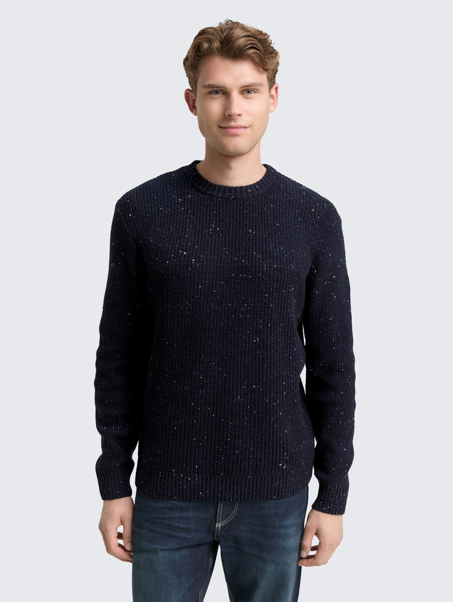 strickpullover mit verschiedenen texturen