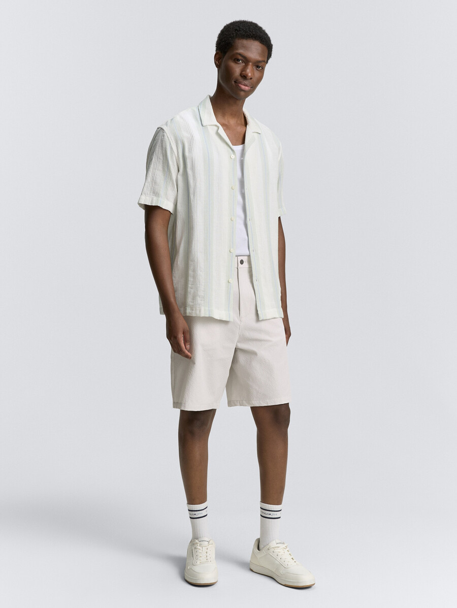 ultraleichte shorts mit lockerer passform