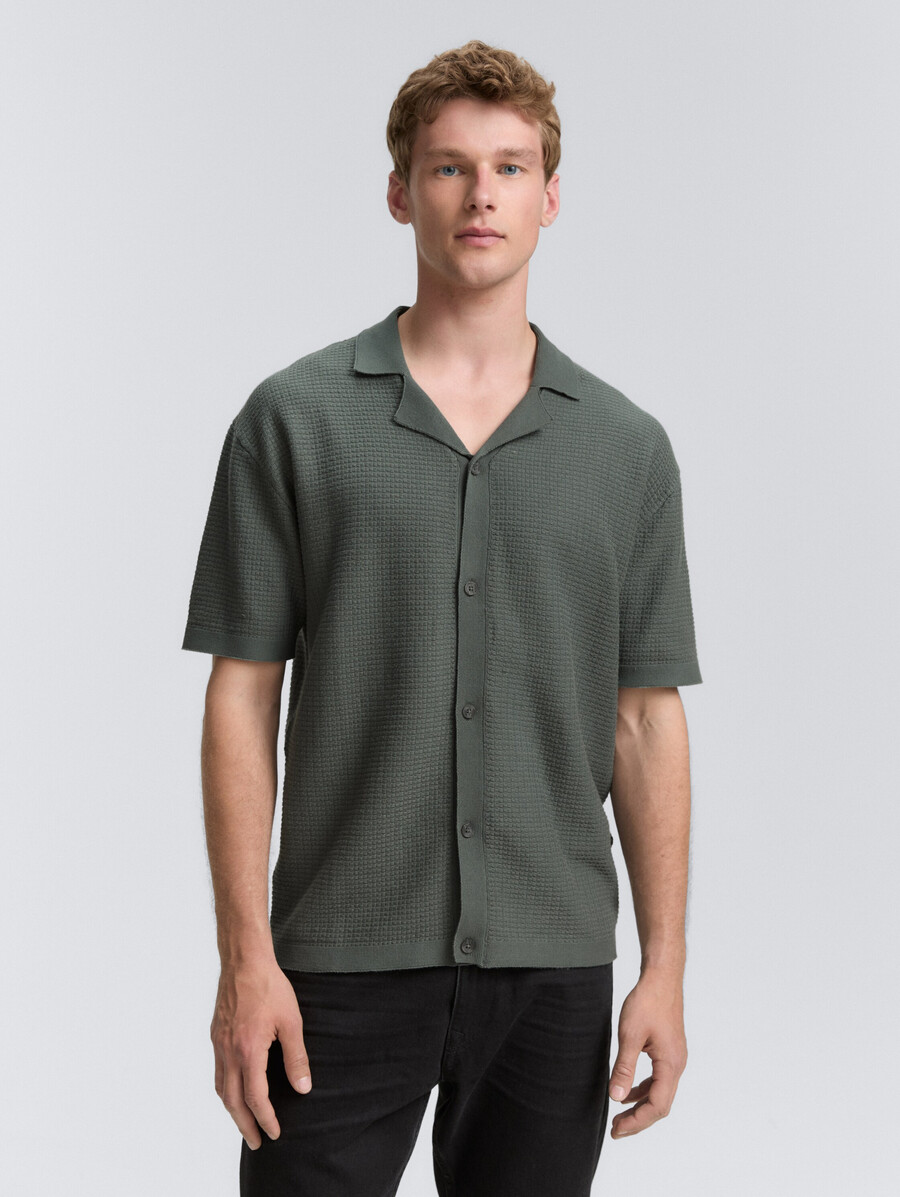 strickpoloshirt mit kurzen Ärmeln