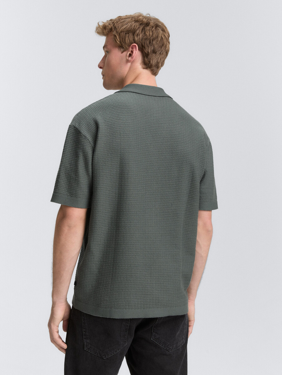 strickpoloshirt mit kurzen Ärmeln