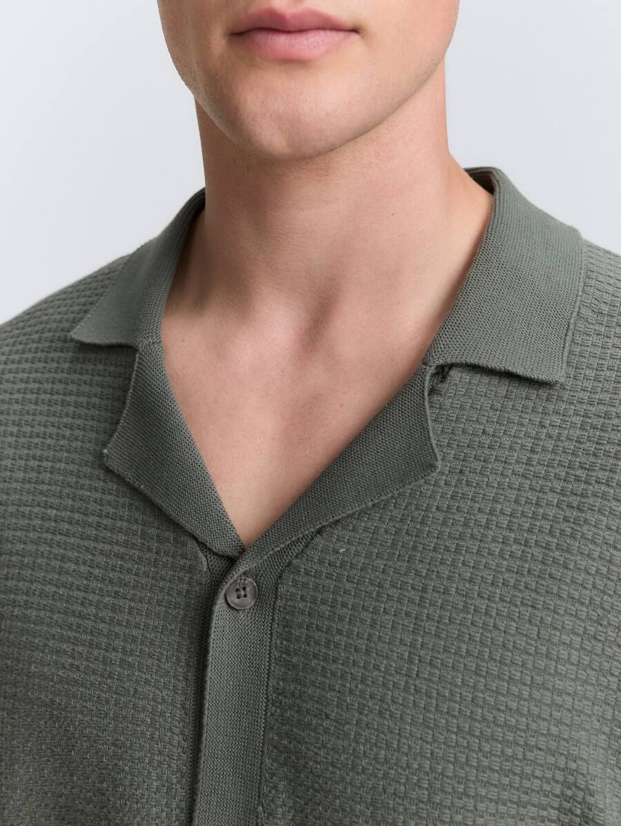 strickpoloshirt mit kurzen Ärmeln
