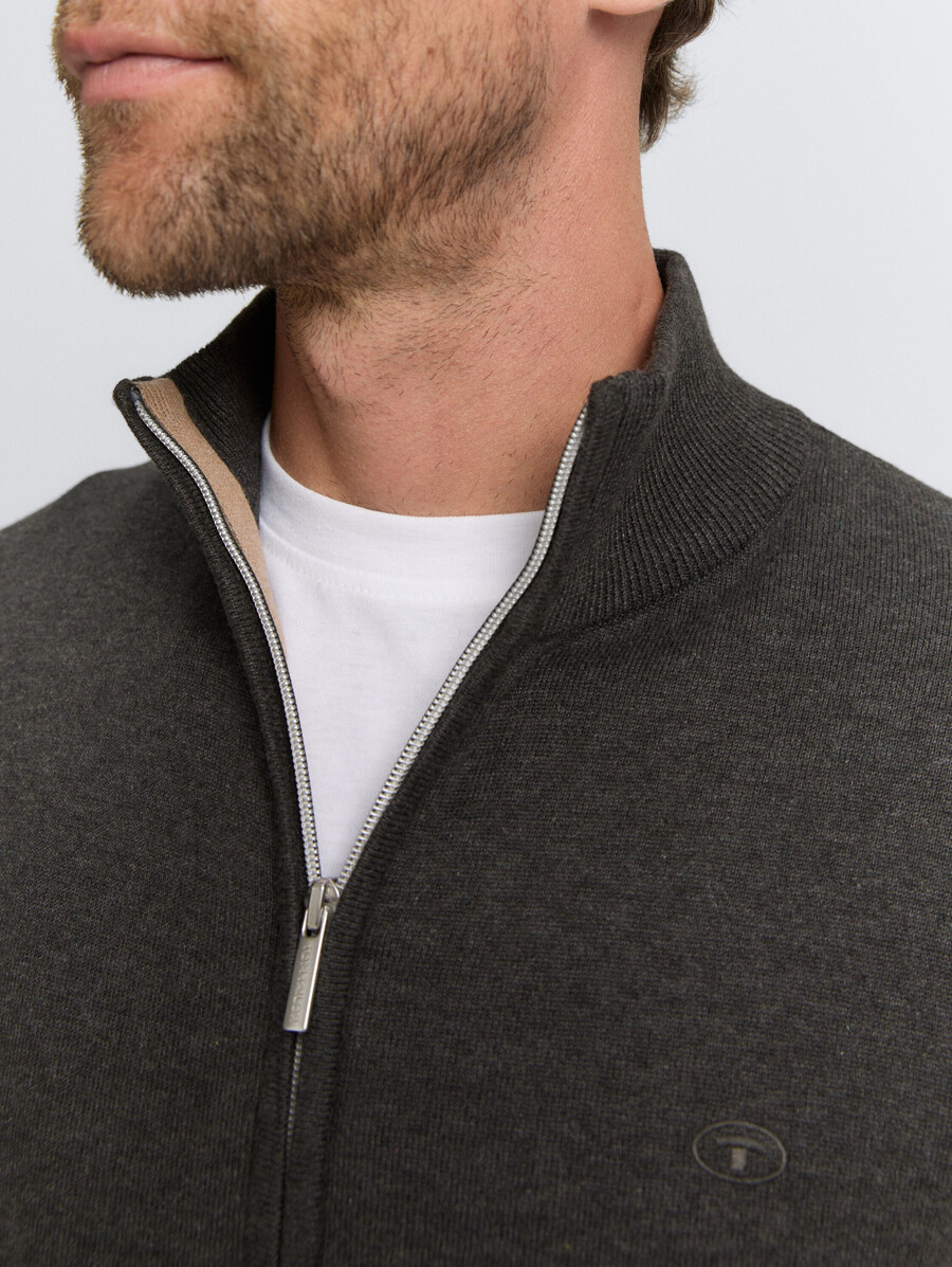 strickjacke mit stehkragen
