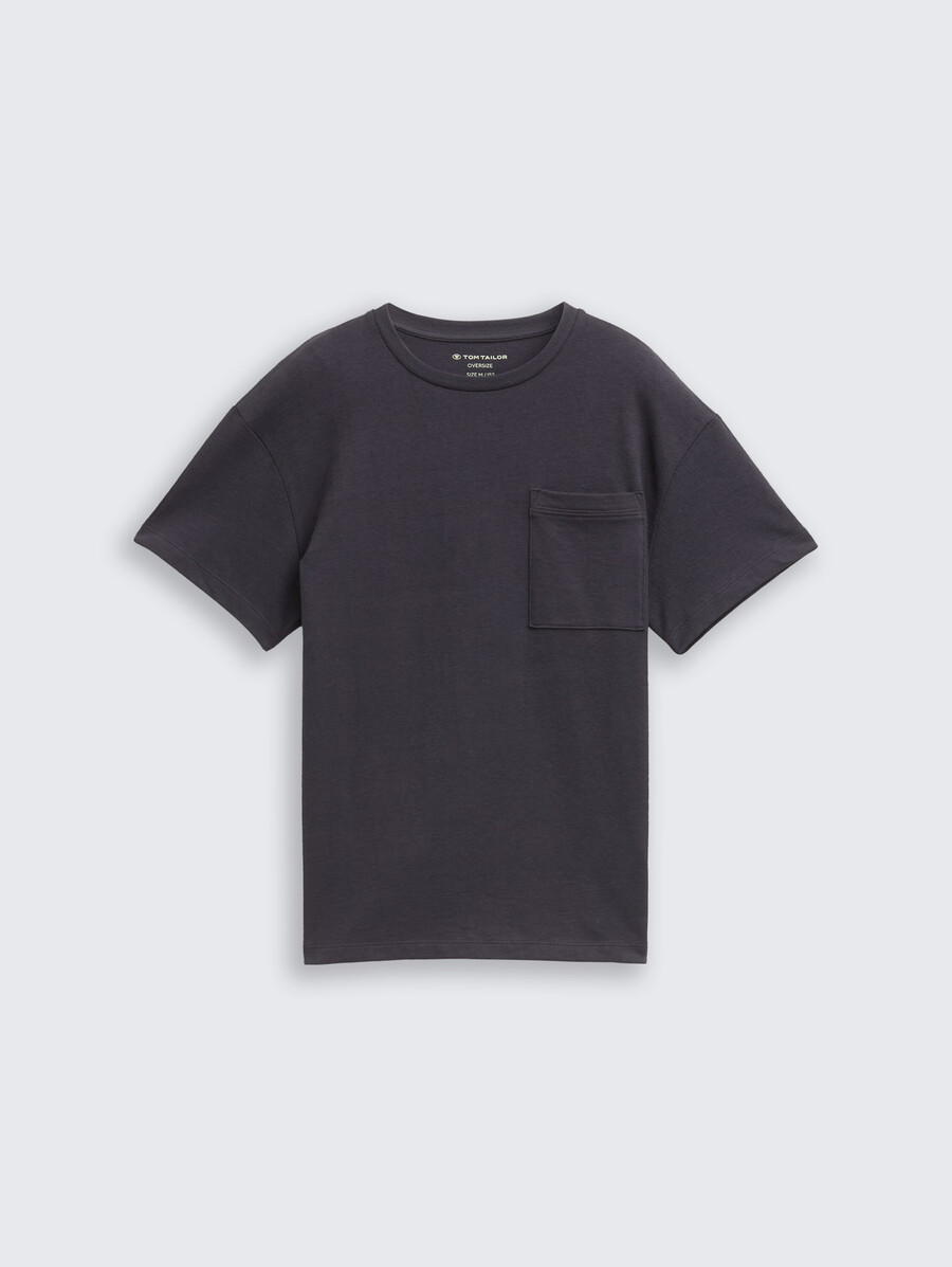Übergroßes t-shirt mit brusttasche
