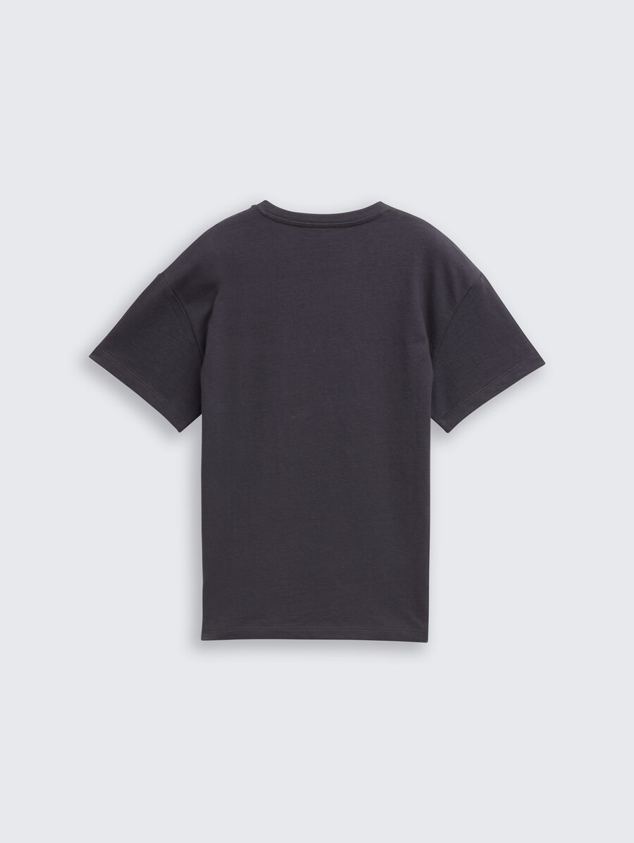 Übergroßes t-shirt mit brusttasche