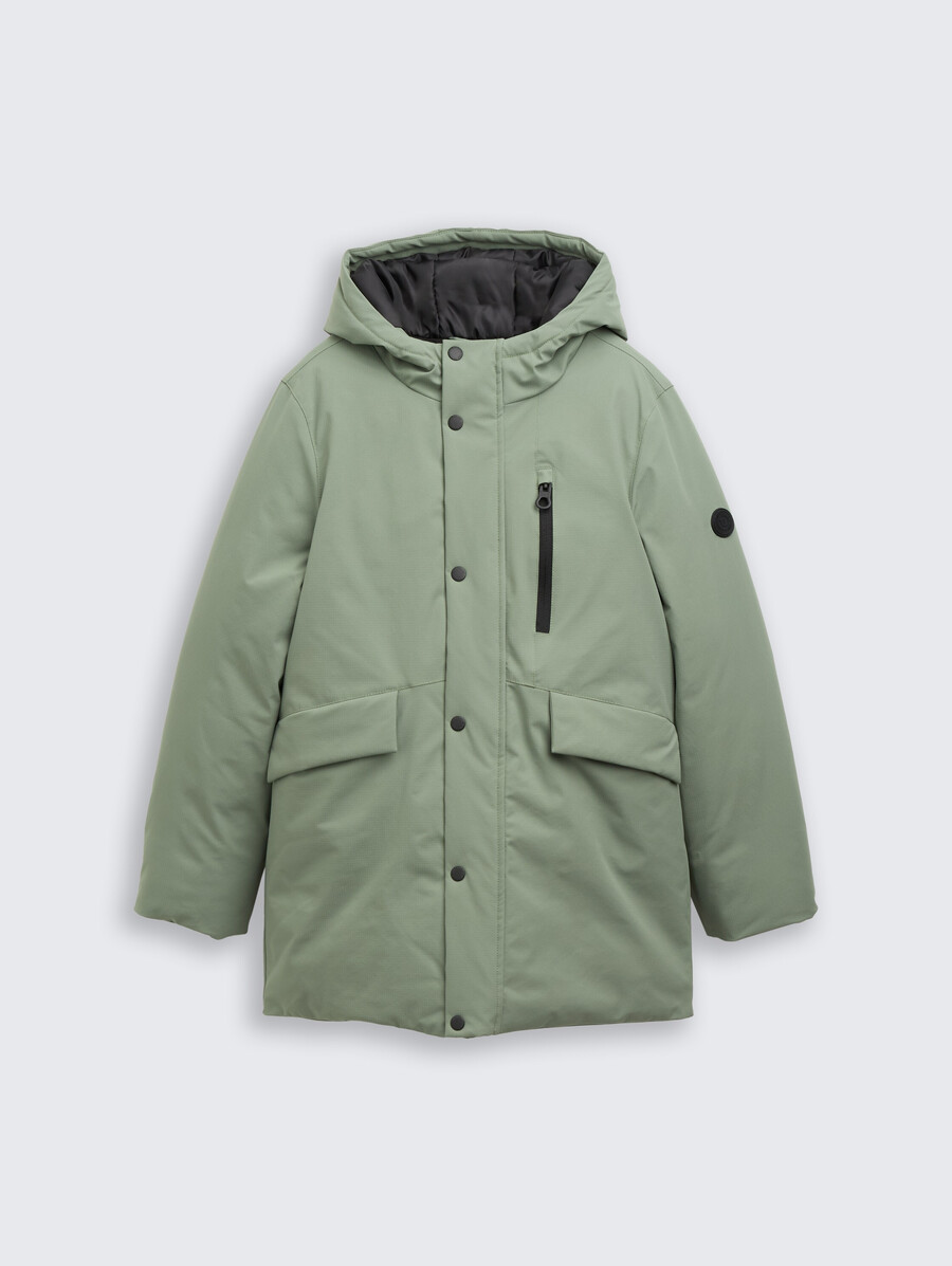 arktischer parka mit kapuze