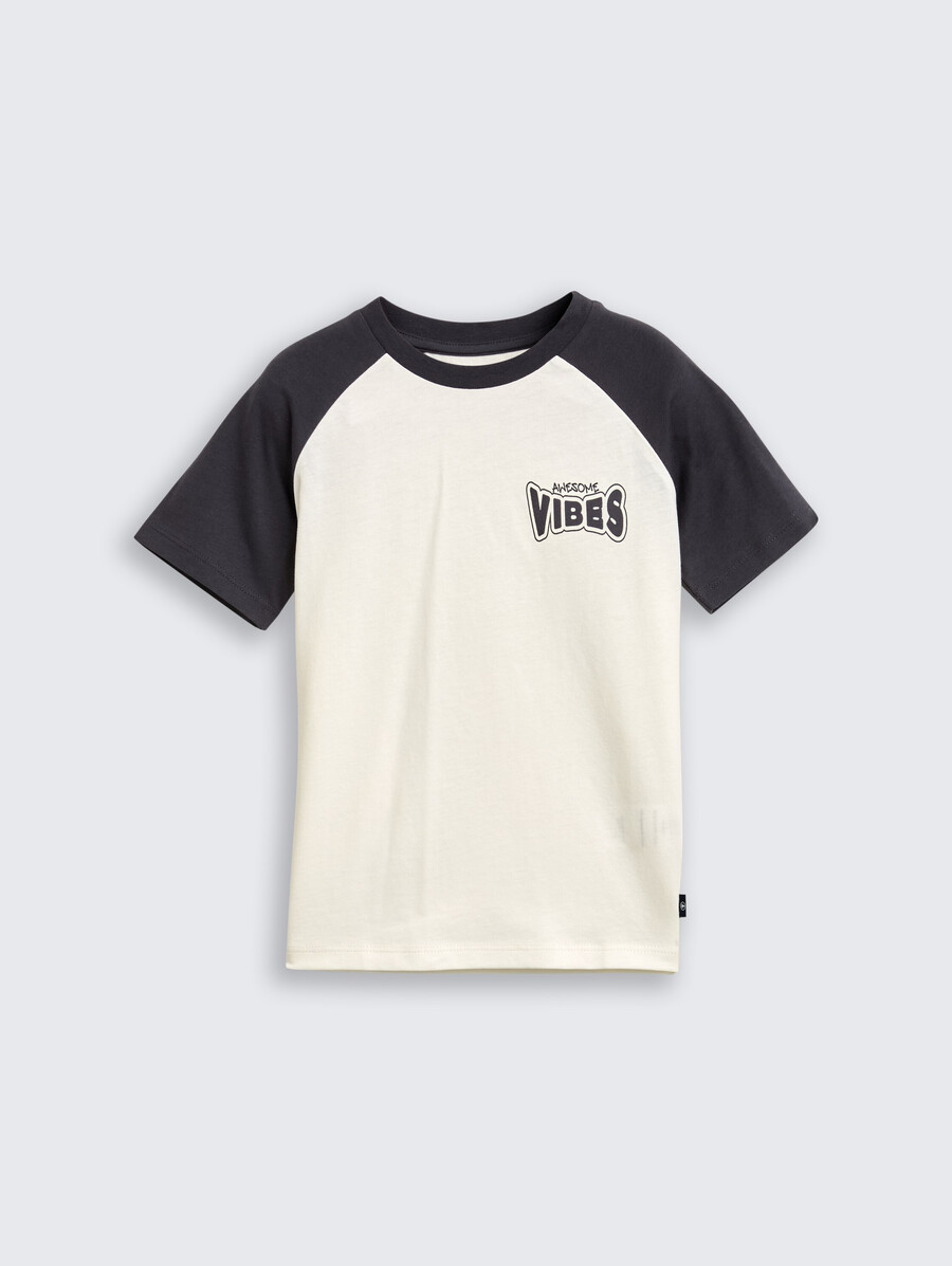 raglan-t-shirt mit aufdruck