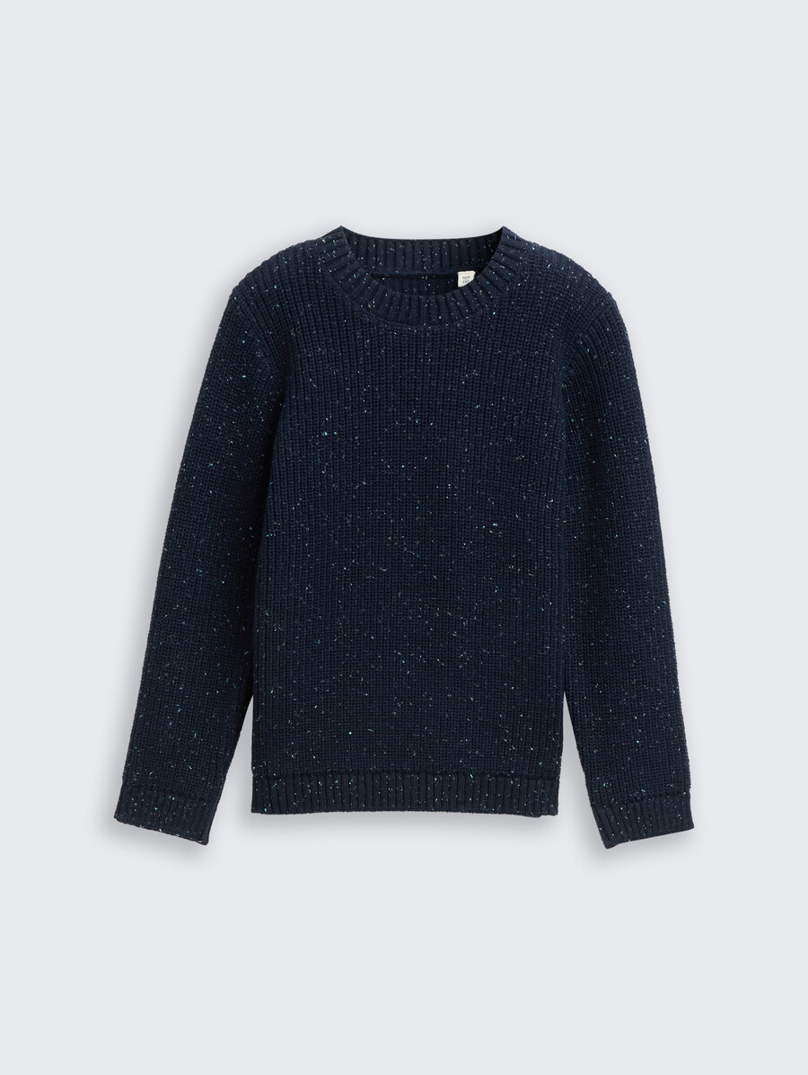 gestrickter pullover aus noppengarn