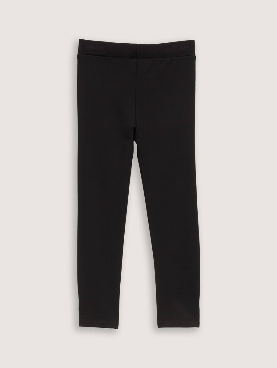 eng anliegende leggings mit weichem futter