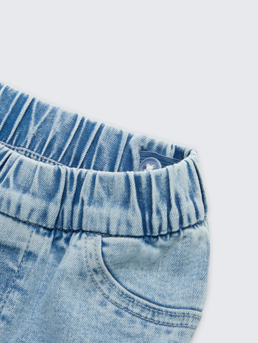 weit geschnittene jeans mit stretchanteil