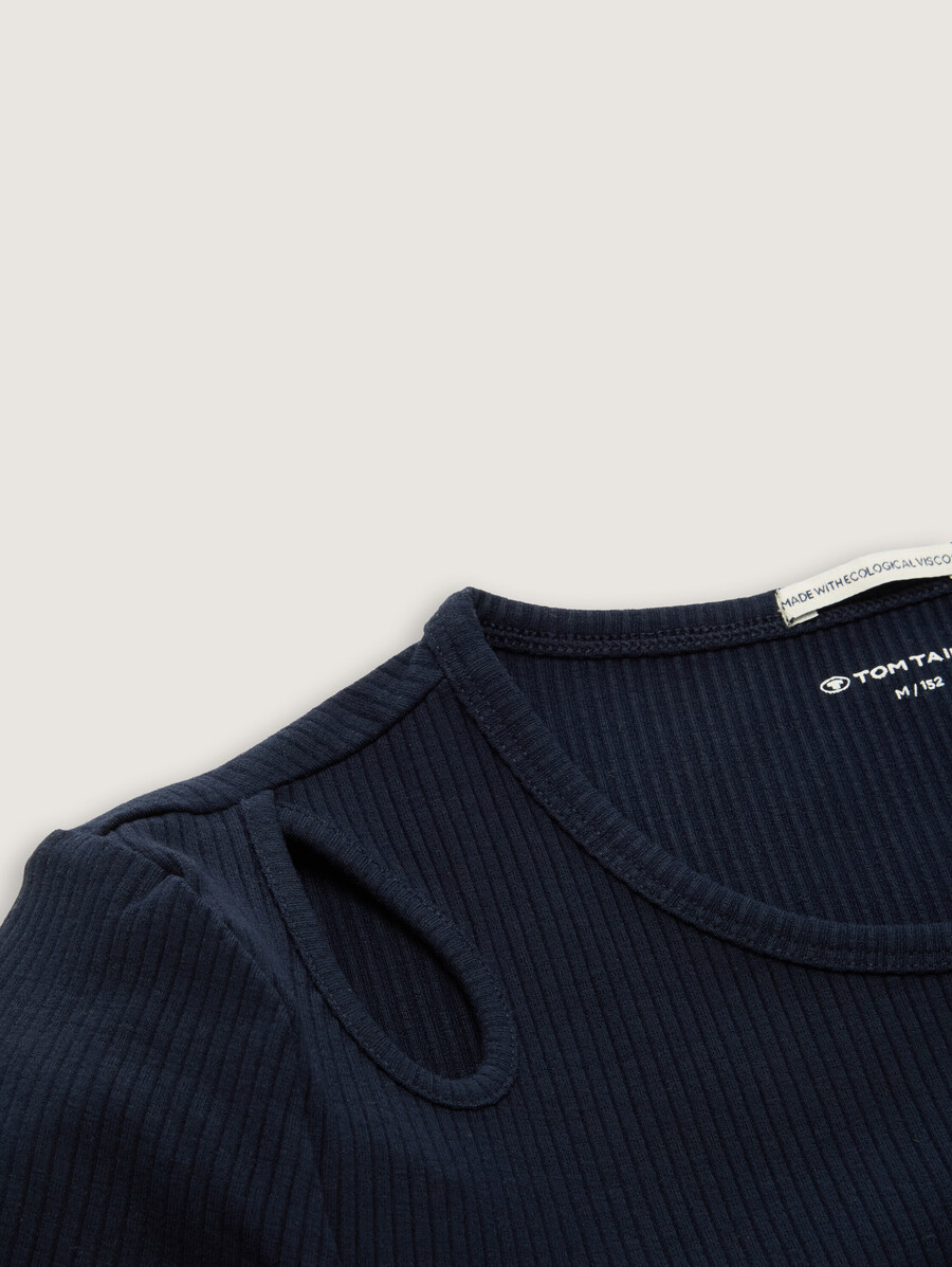 geripptes t-shirt mit ausschnitten