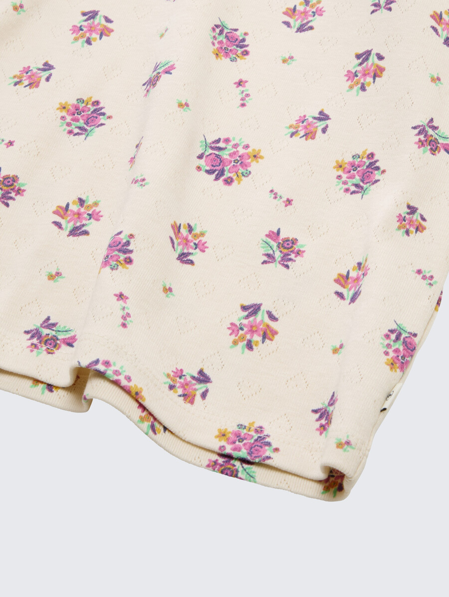 ajour t-shirt mit blumenmuster